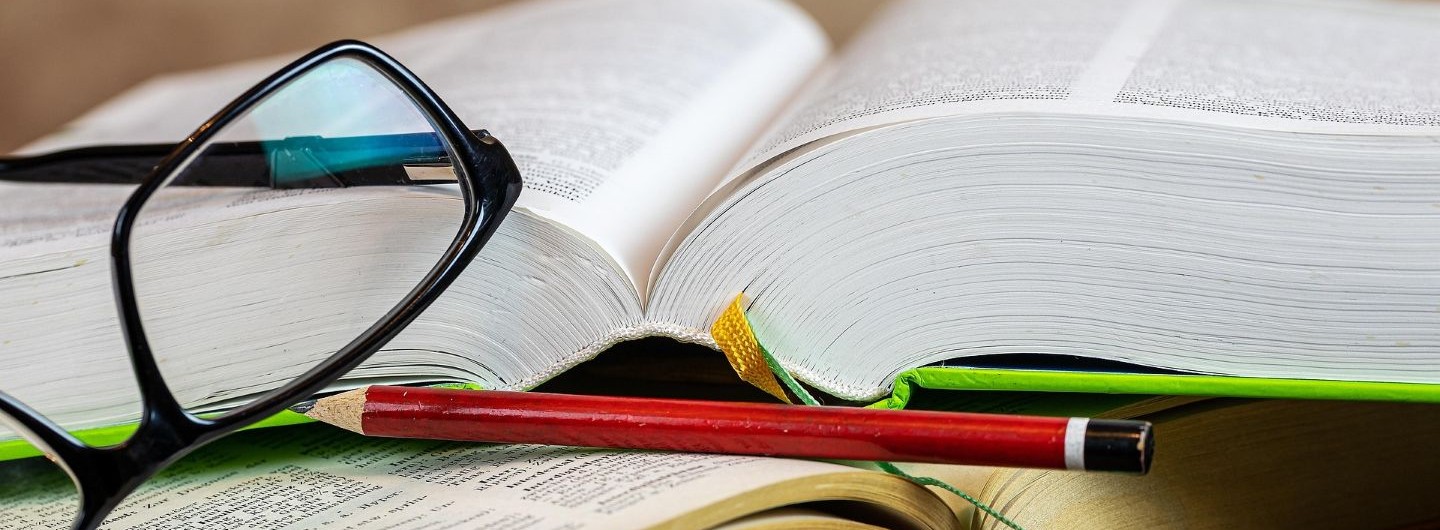 Masterarbeit schreiben lassen: Welche Regelungen gelten für die Schweiz?